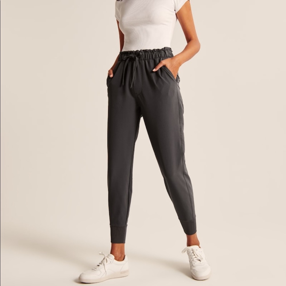 A&F Black Traveler Jogger